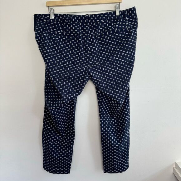 Old Navy Maternity Pixie Pants with Side Panel Navy Blue and White Size 16 - Picture 4 of 8